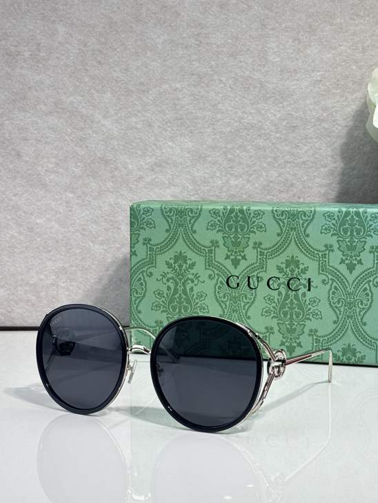 Picture of Gucci Sunglasses _SKUfw79759900fw